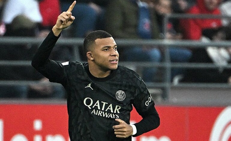 Luis Enrique no está “muy contento” con el partido de Kylian&nbsp;Mbappé