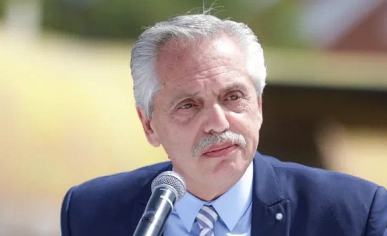 Imputan a Alberto Fernández haber malversado&nbsp;fondos