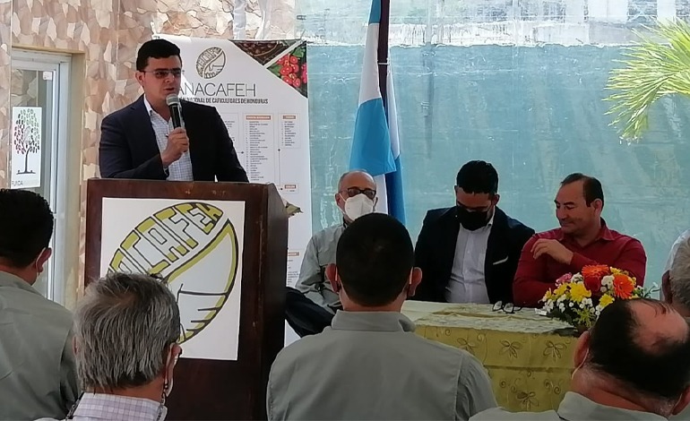 Denuncia PN: Libre quiere a la fuerza una directiva en&nbsp;ANACAFEH