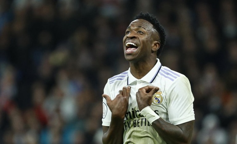 ¡Con gol y baile! de&nbsp;Vinicius