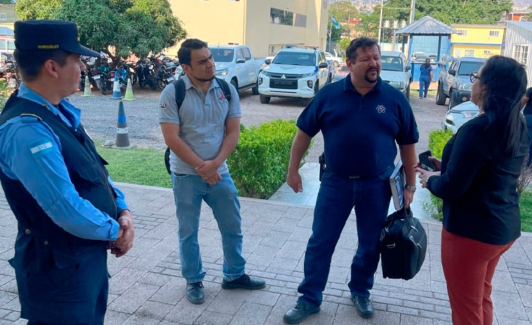 Viceministra de Seguridad logra donación de equipo tecnológico para DPI y&nbsp;la