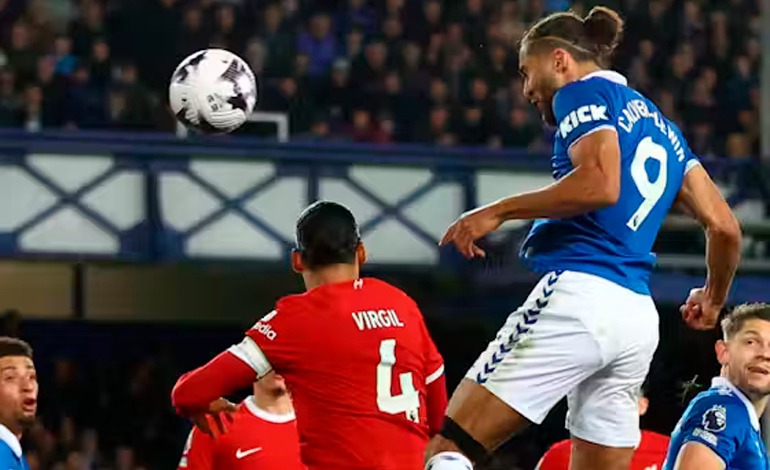 Liverpool cae en el derbi contra&nbsp;Everton