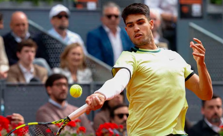 Carlos Alcaraz, vigente campeón, arrancó con&nbsp;victoria