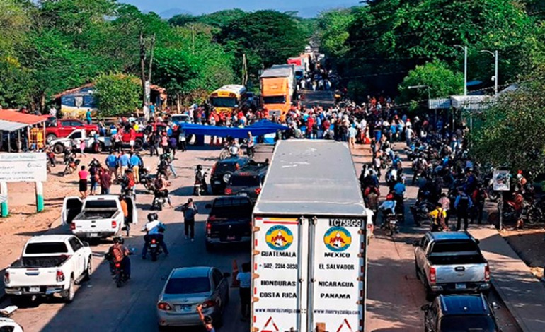Bloqueos seguirán en carretera&nbsp;panamericana