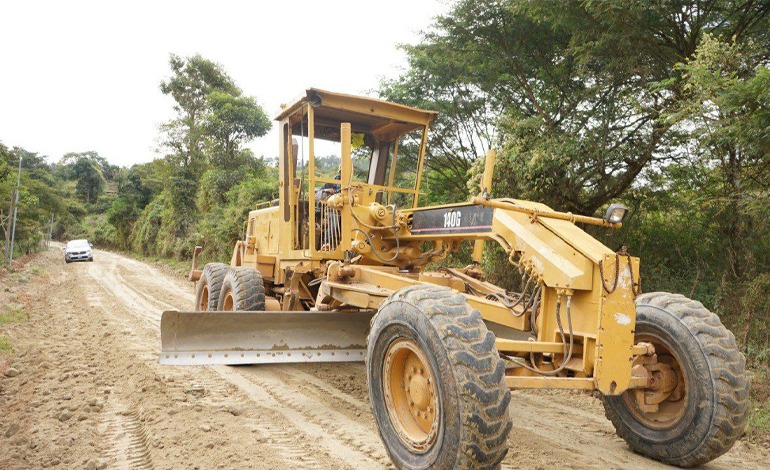Alcaldía optimiza más de 120 kilómetros de caminos de acceso a&nbsp;las