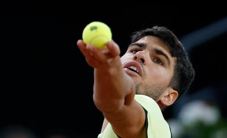 El campeón Carlos Alcaraz cae ante el ruso&nbsp;Rublev