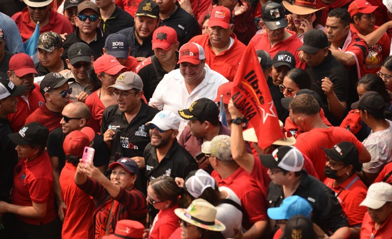 Urge diálogo para solventar desafíos de los trabajadores, exigen en&nbsp;marcha