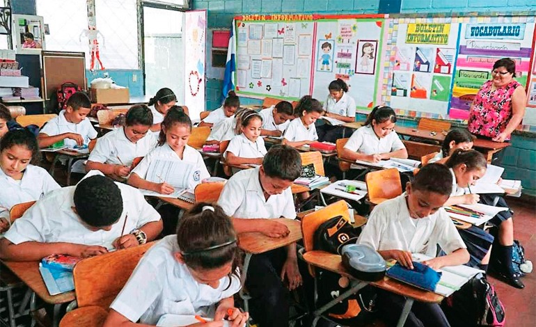 Niños a clases y empleados públicos a&nbsp;teletrabajo