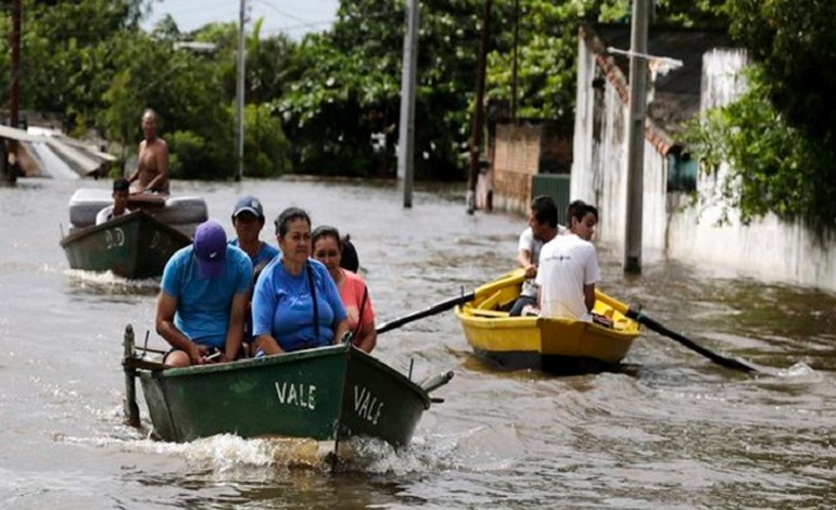 Más de 3,300 desplazados por&nbsp;inundaciones