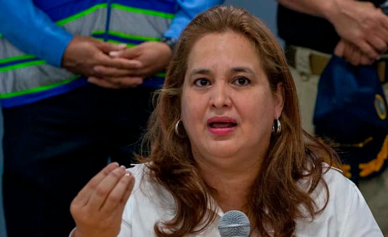 Julissa Villanueva abandona el país por amenazas a&nbsp;muerte