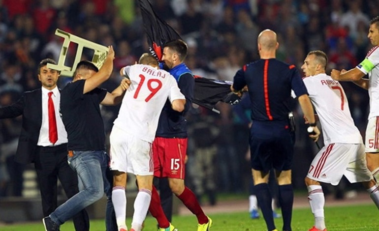 La UEFA anunció la apertura de un procedimiento disciplinario contra&nbsp;Serbia