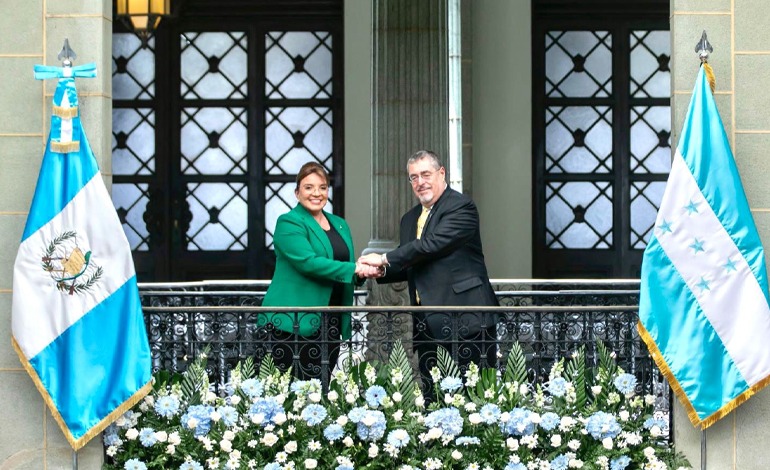 Xiomara Castro logra que&nbsp;Arévalo