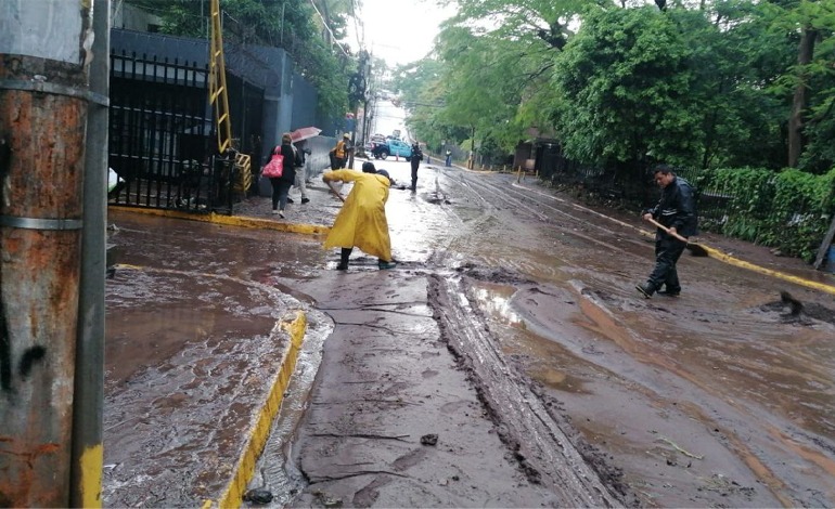 Reubican familias en zonas&nbsp;seguras