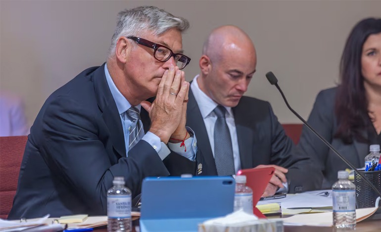 Alec Baldwin fue acusado de violar reglas fundamentales de&nbsp;seguridad