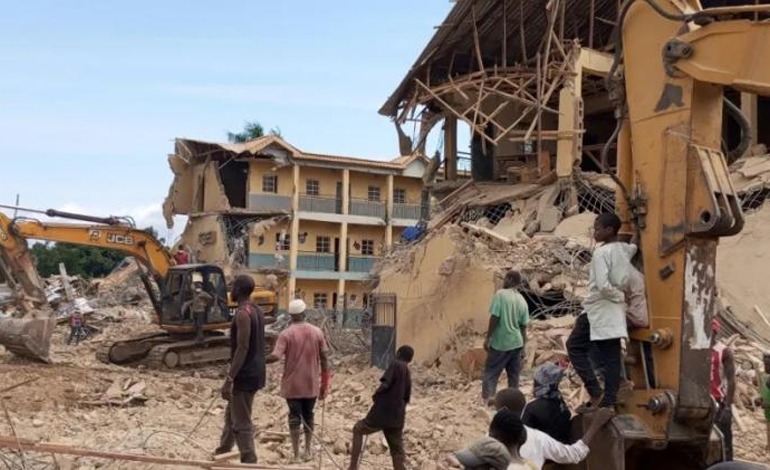 21 muertos y 69 heridos por colapso de&nbsp;escuela