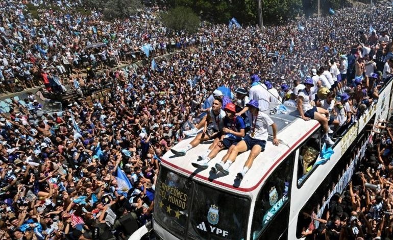 Alegría en Argentina al recibir a la&nbsp;campeona