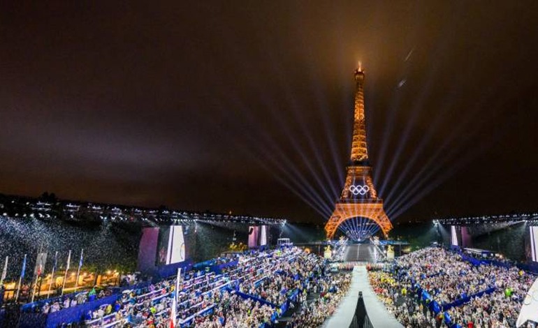París vibró con una inédita ceremonia&nbsp;inaugural