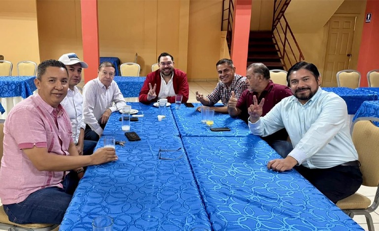 Jorge Cálix recibe el apoyo de los alcaldes liberales de&nbsp;Comayagua