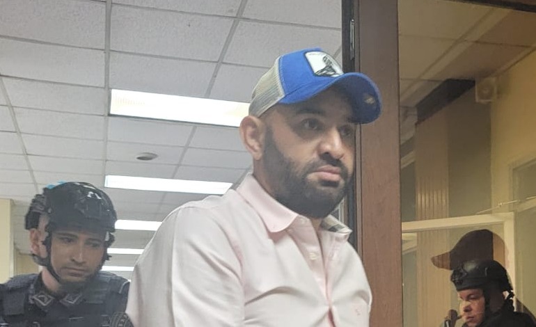 El «Cubeta» Mario Cálix se va sin&nbsp;visa