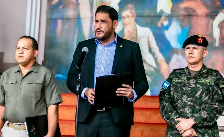 Ministro de Defensa presenta&nbsp;renuncia