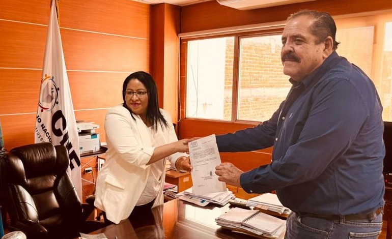 Carlos Zelaya “tira la&nbsp;toalla”