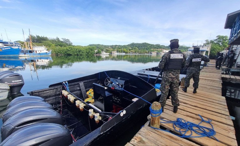 Un muerto y 2 heridos en captura de&nbsp;“narcolancha”