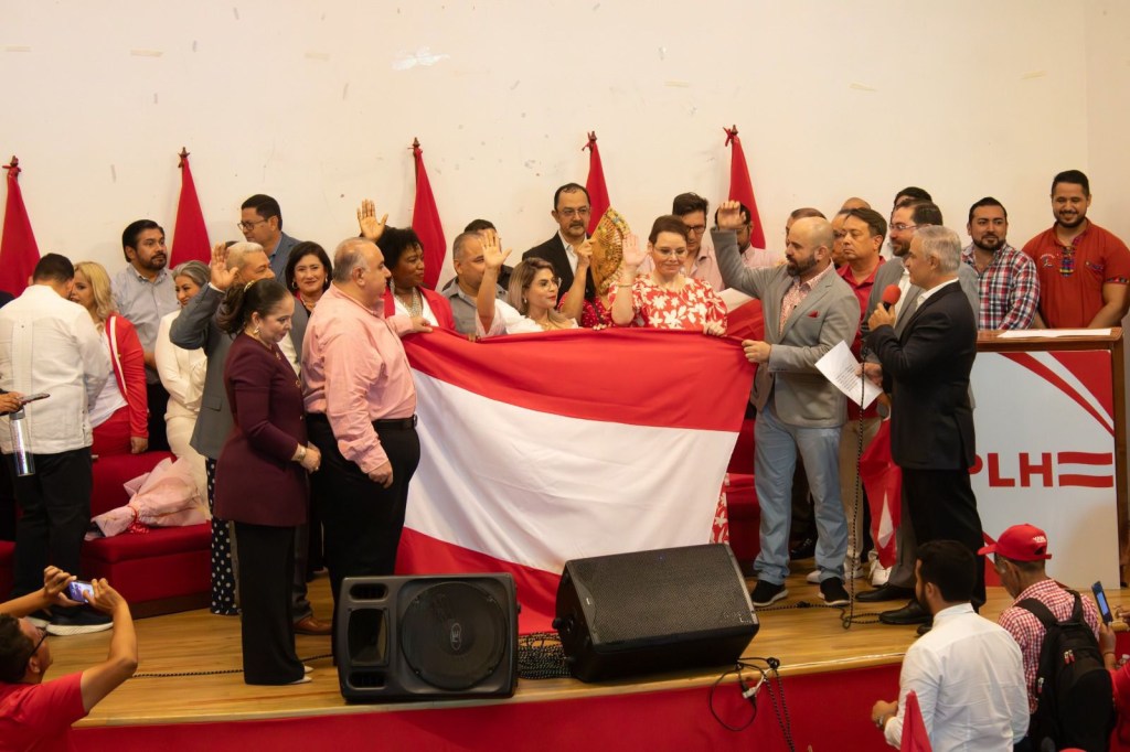 Beatriz Valle se une a Jorge&nbsp;Cálix