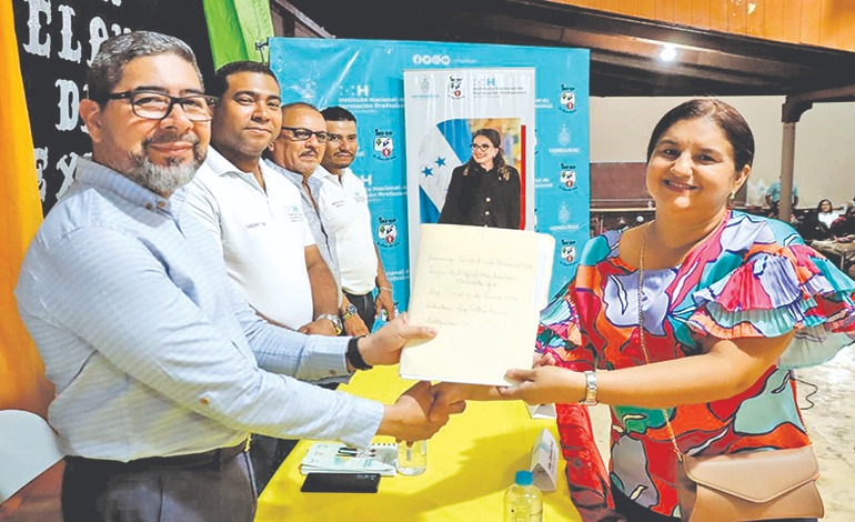 Infop capacita a más de 27 mil jóvenes en diversos campos del sector&nbsp;textil