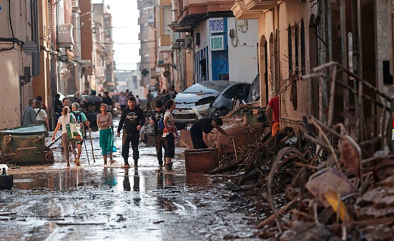 Cientos de latinos sólo quedaron con la ropa&nbsp;puesta