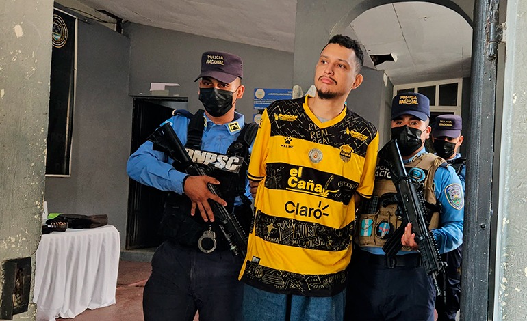 DIPAMPCO captura jefe marero que dirigía operaciones a punta de&nbsp;pistola