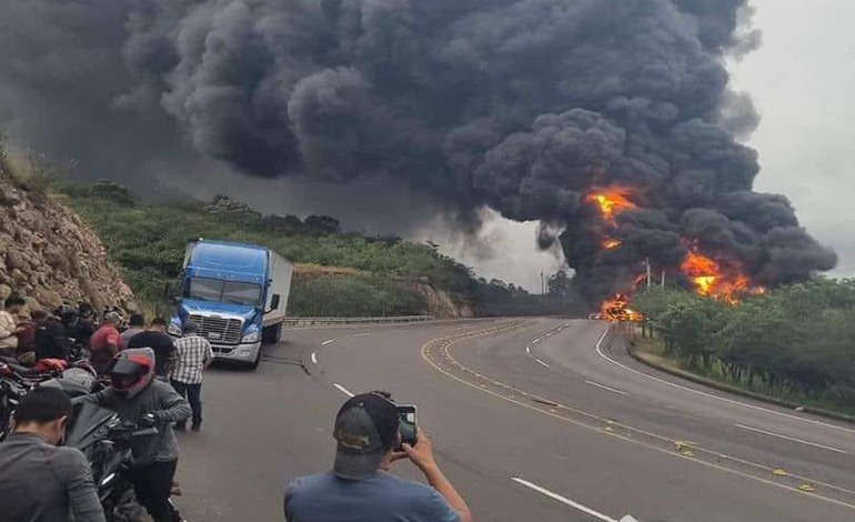 Milagro en Cuesta de la Virgen: Explota cisterna y sale con&nbsp;vida