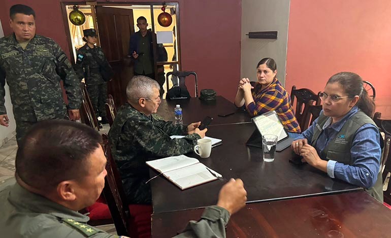 Ministra de Defensa: Jefe de FF. AA. no tiene nada que explicarles a&nbsp;diputados