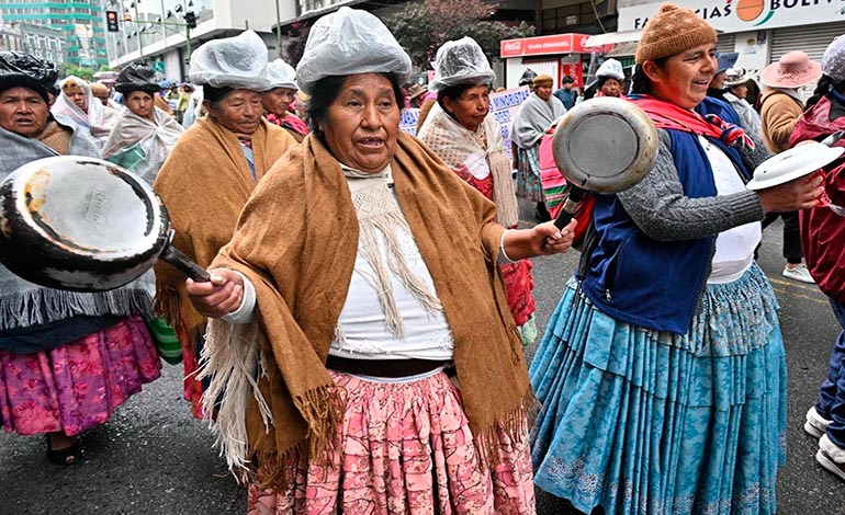 Bolivia se hunde en el&nbsp;caos