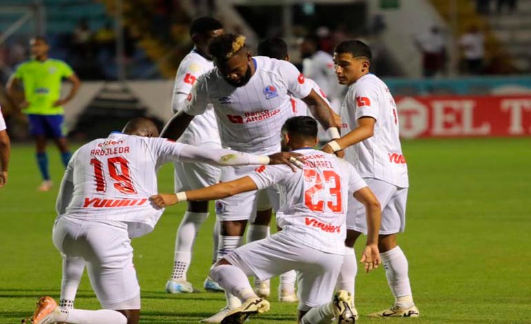 Olimpia se encaramó en Olancho&nbsp;FC