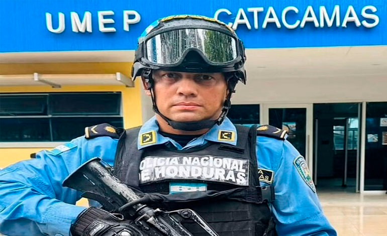 Mafia da un millón por la cabeza de oficial&nbsp;Nolasco