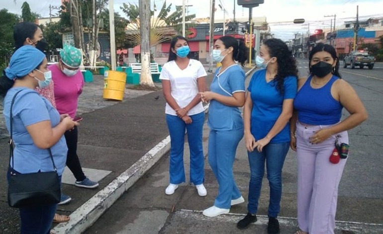 Enfermeras pasarán una triste Navidad: Les deben 6 meses de&nbsp;sueldo