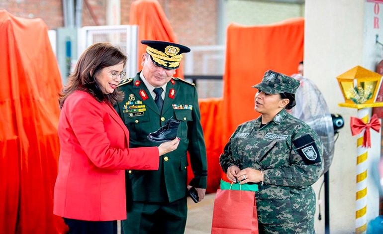 Autoridades exponen los avances en fabricación de suministros de las FF.&nbsp;AA.