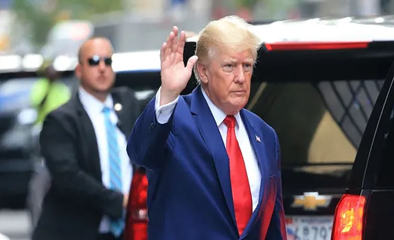 Tribunal condena a Trump a pagar $5&nbsp;millones