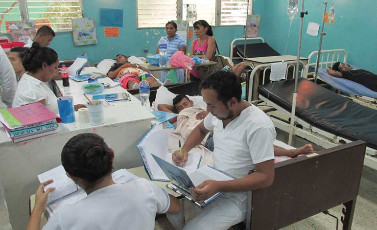 Por dinero para droga, le arranca el dedo a su&nbsp;madre