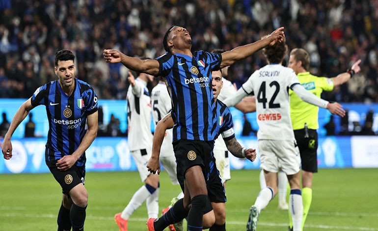 El Inter de Milán derrotó al Atalanta gracias a un doblete de Denzel&nbsp;Dumfries