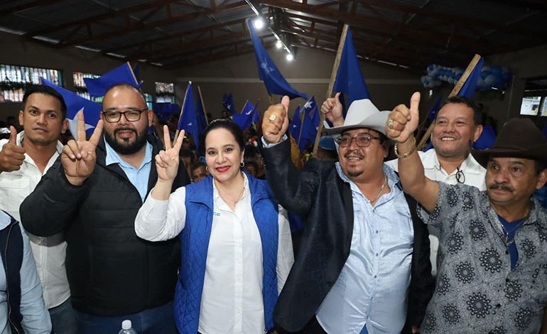 Ana García: Crisis en el sector camaronero: Miles sin&nbsp;empleo