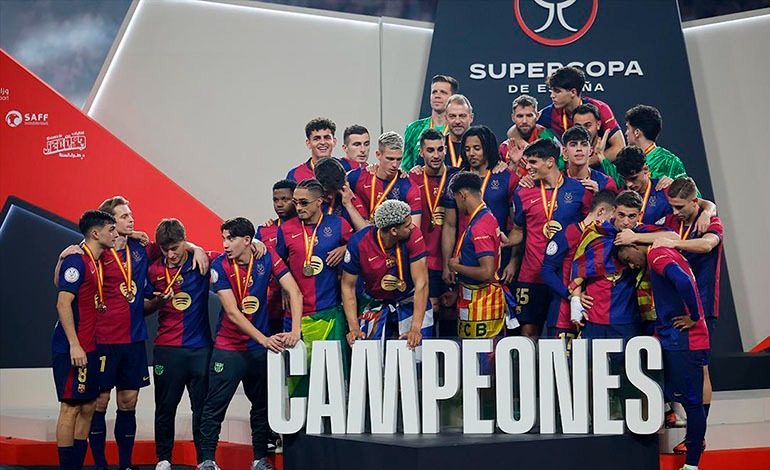 El FC Barcelona es supercampeón con goleada al Real&nbsp;Madrid