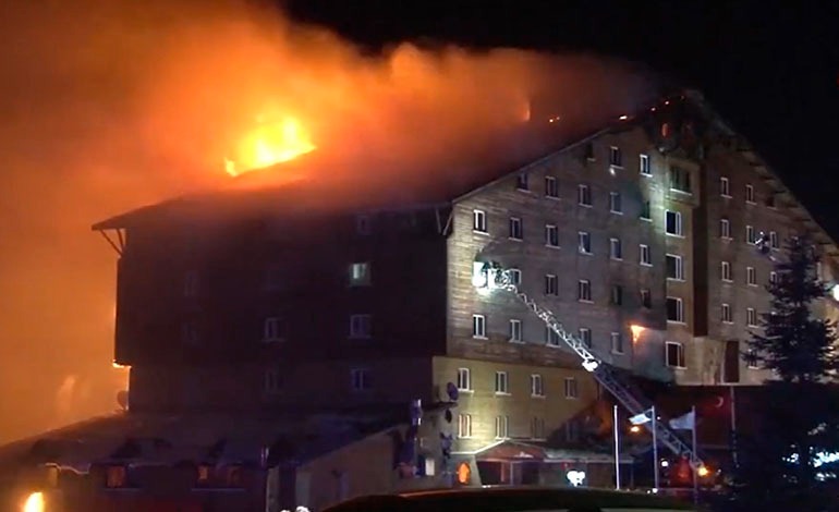 76 personas murieron en el incendio de un hotel repleto de&nbsp;turistas