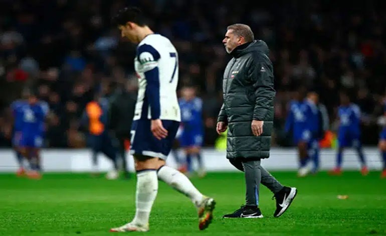 El Tottenham no encuentra todavía suelo para su&nbsp;crisis