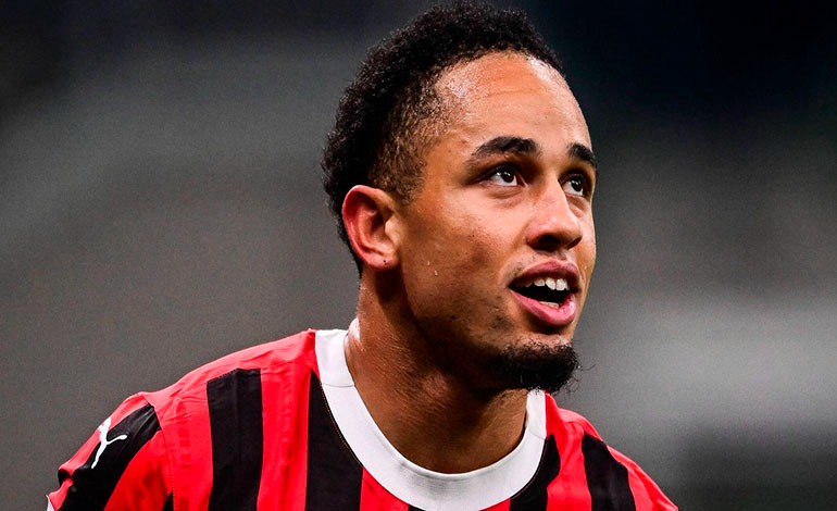 Nápoles se hace de los servicios de Noa&nbsp;Okafor