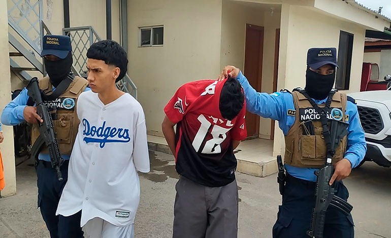 DIPAMPCO captura a 2 gatilleros en la colonia&nbsp;Divanna