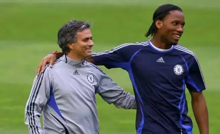 Didier Drogba defiende a&nbsp;Mourinho