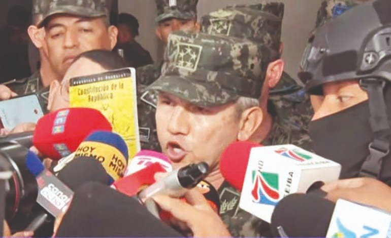 General Hernández: Borre ese tuit, mancha el honor de las FF.&nbsp;AA.