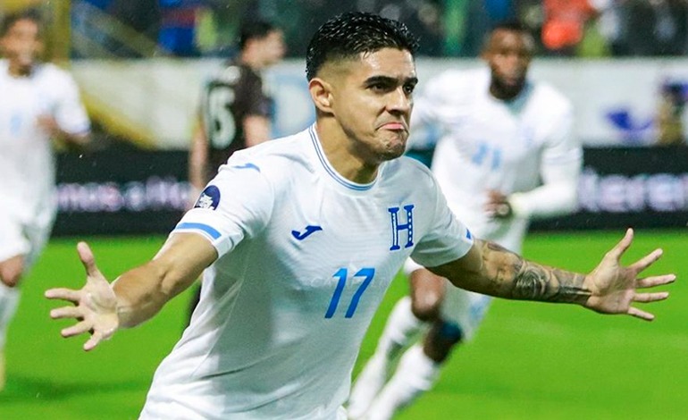 Luis Palma: Cumplí con la selección, ahora con&nbsp;Olympiacos