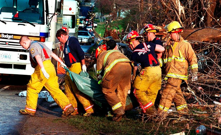 Dos muertos en violentas tormentas y tornados en&nbsp;EEUU